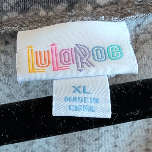 LuLaRoe Gray and White Long Sleeve Top Size XL - Picture 3 of 5